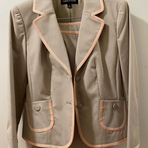 Isabel & Nina Women’s Suit - Picture 1 of 7